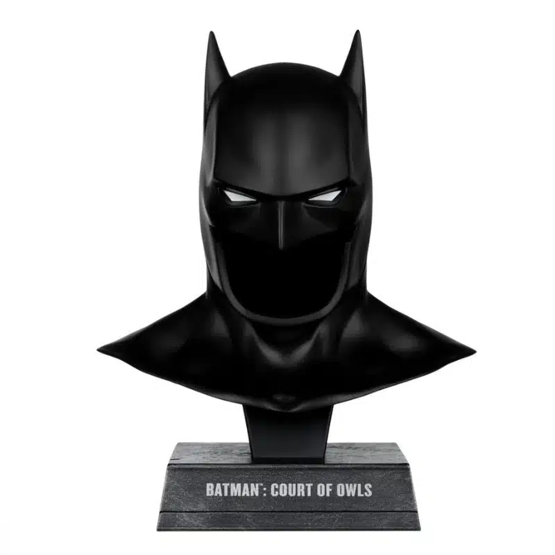 Court of Owls Batman Cowl 15 cm (1) Court of Owls Batman Cowl 15 cm
